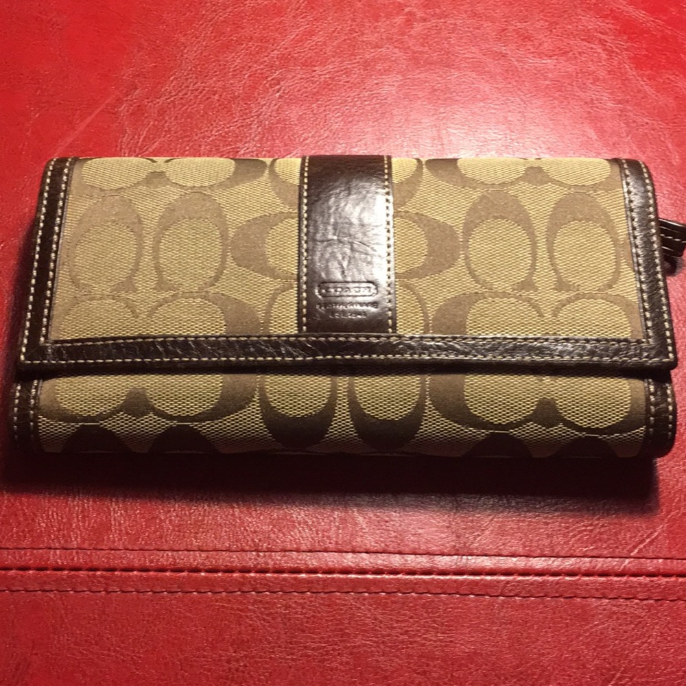 Coach signature brown wallet